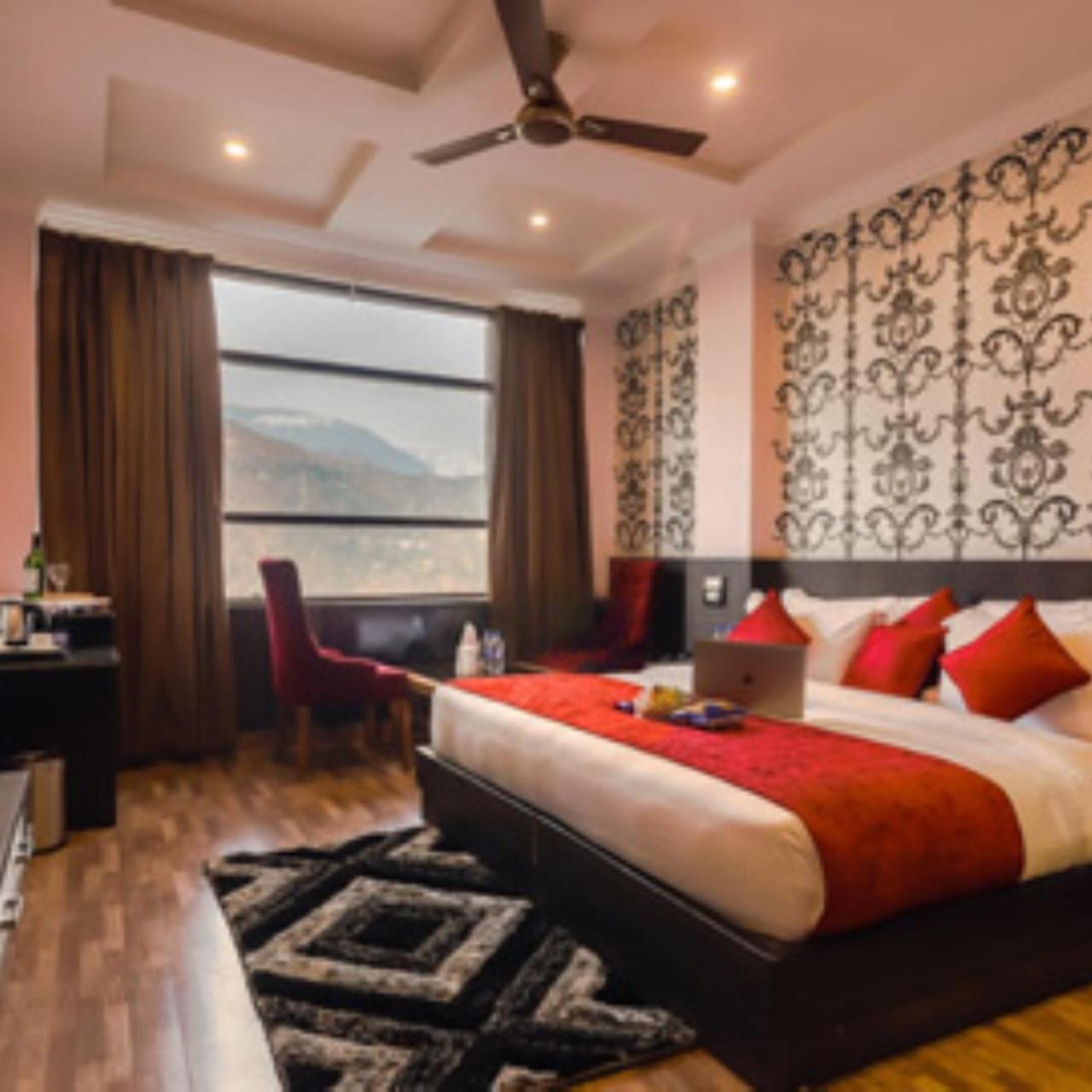 Hotel Holiday Hill, Near Mall Road, Mcleodganj# Parking#Restaurant Dharamshala Eksteriør billede