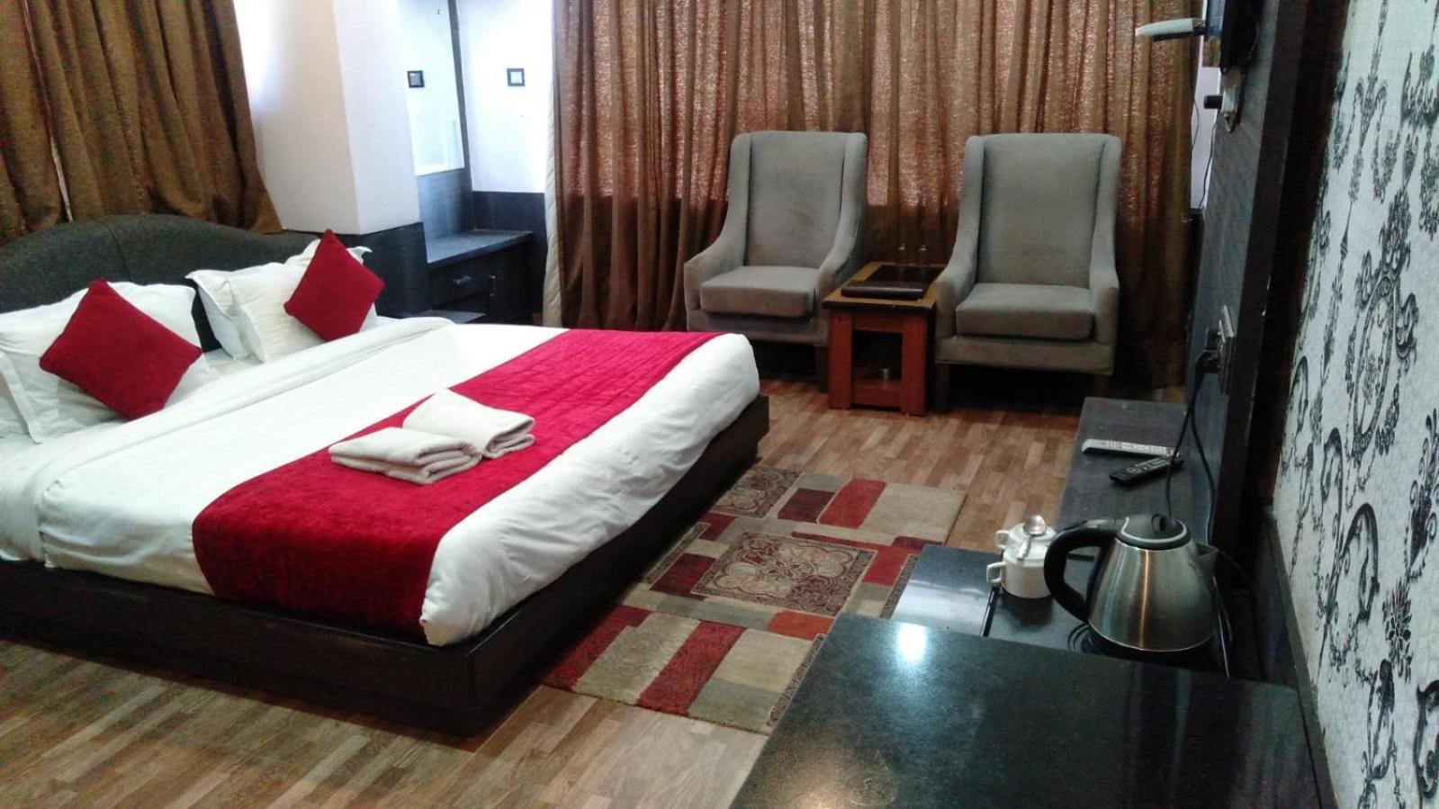 Hotel Holiday Hill, Near Mall Road, Mcleodganj# Parking#Restaurant Dharamshala Eksteriør billede